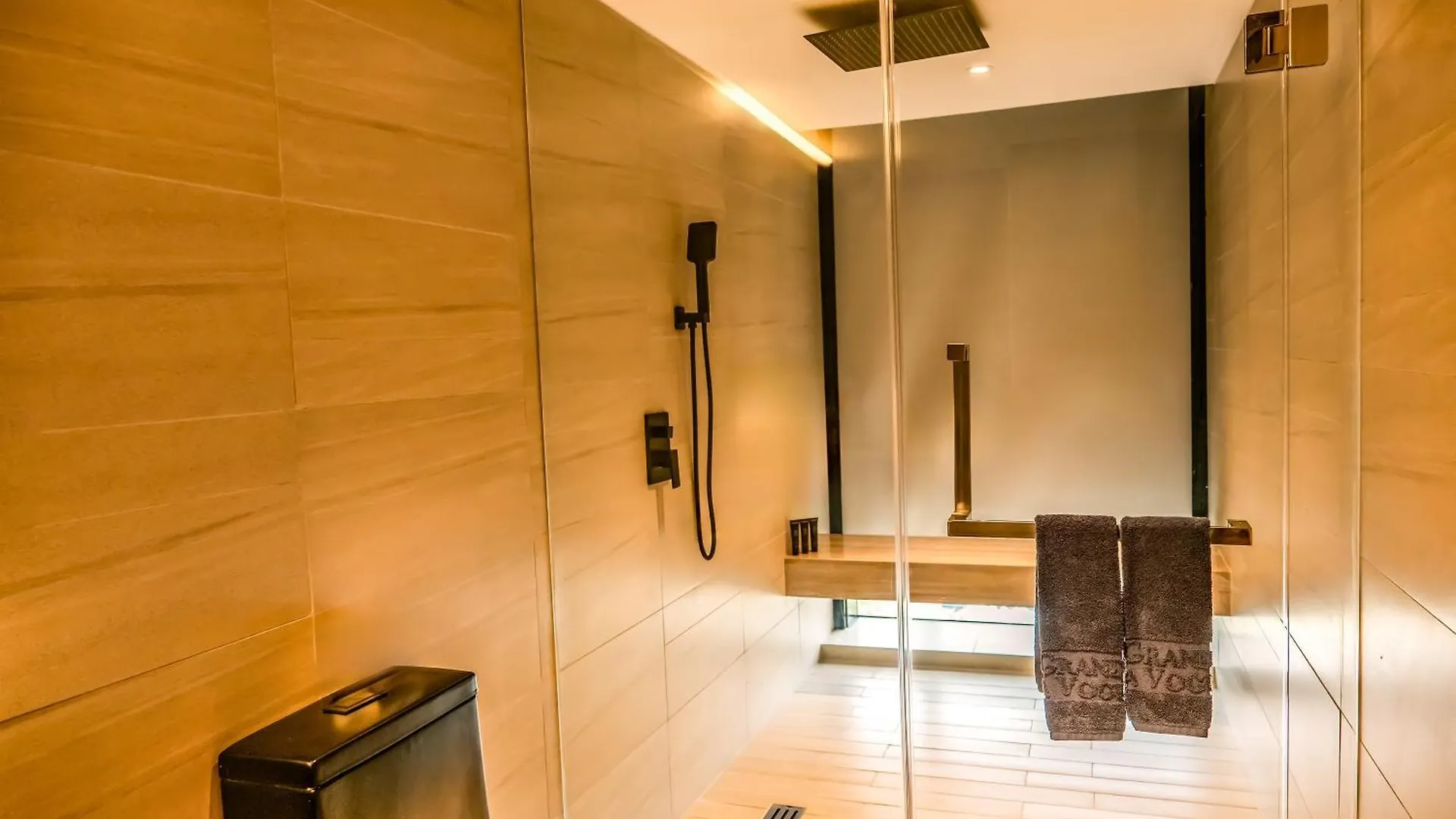 Grand La Vogue Hotel And Casino Sihanoukville